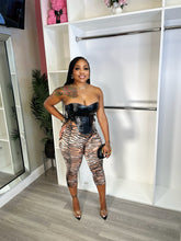 Load image into Gallery viewer, zebra capri tight