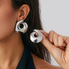 Load image into Gallery viewer, Tida earrings