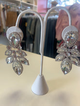 Load image into Gallery viewer, princess earrings